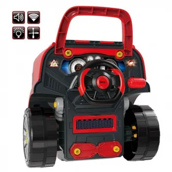 Ciężarówka z otwieraną maską i realistycznymi detalami