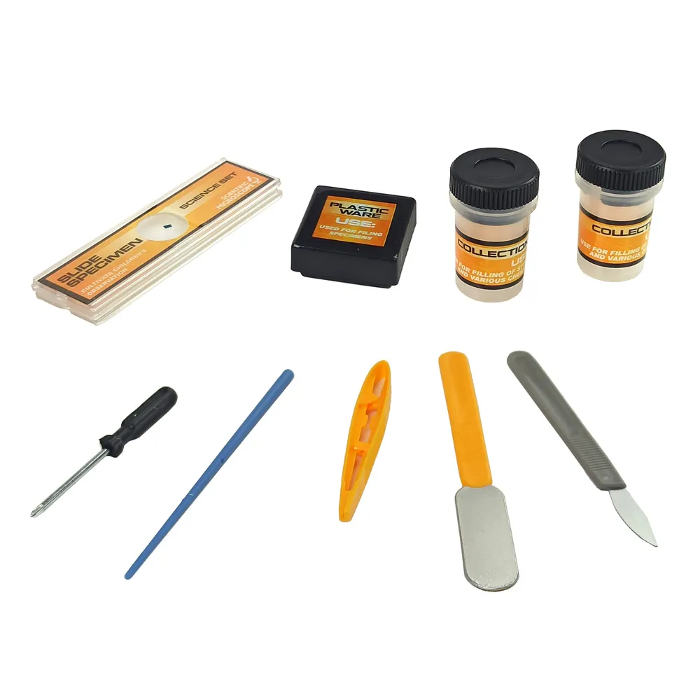 Zbliżenie na mikroskop do eksperymentów biologicznych i chemicznych