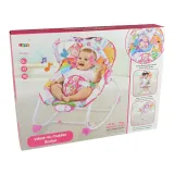 Różowa kołyska z miękkim siedziskiem i okręgiem z maskotkami