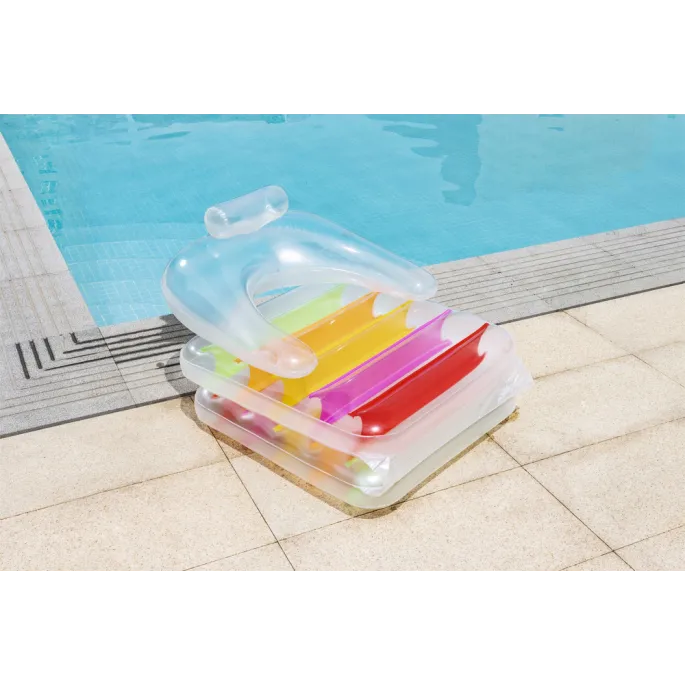 Wielofunkcyjny materac-fotel Bestway w klasycznej bieli na tle basenu