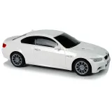 Grający i świecący samochód BMW M3 RC podczas jazdy