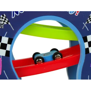 Drewniana zjeżdżalnia rozwijająca zdolności manualne dzieci