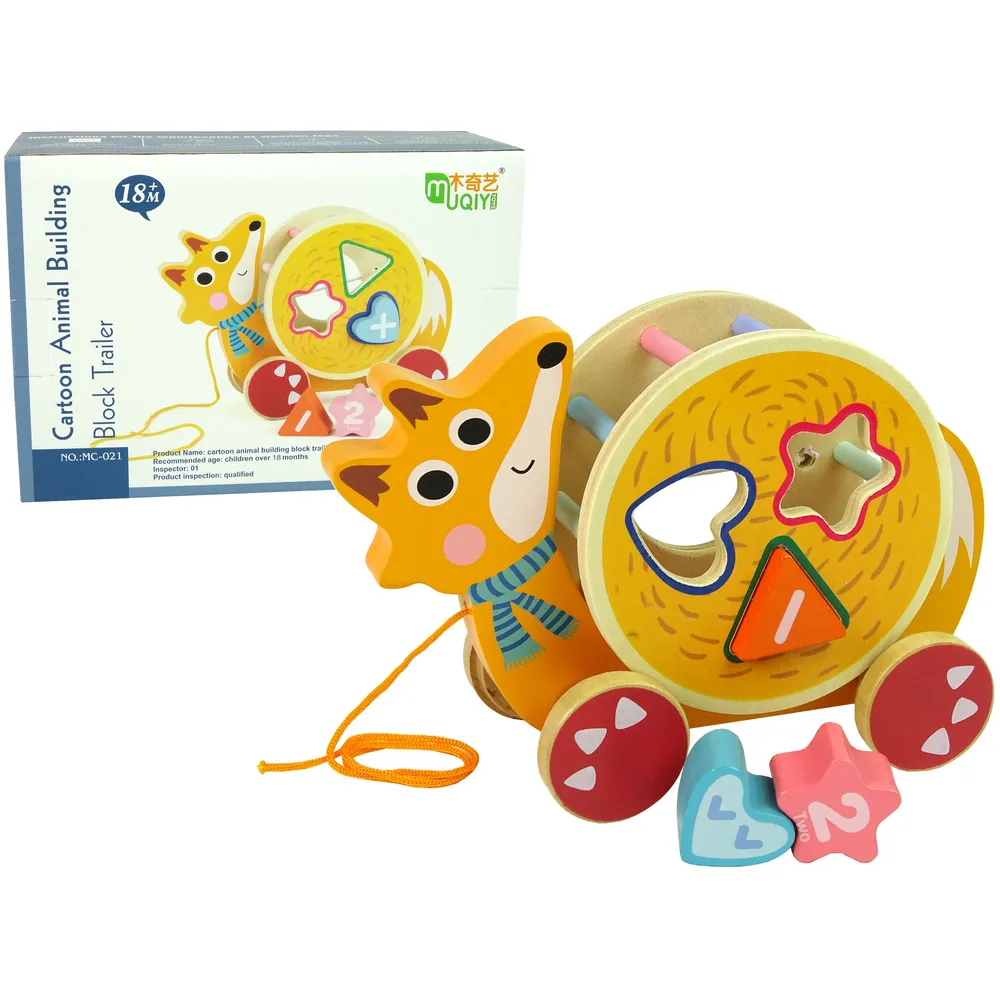 Drewniany lisek do ciągnięcia na kółkach z sorterem klocków edukacyjnych