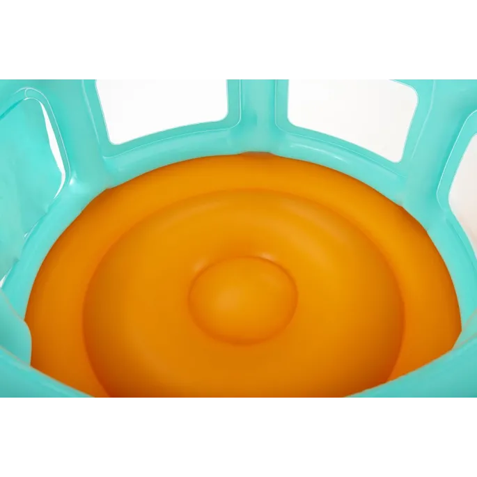 Aktywna zabawa dzieci dzięki dmuchanej trampolinie Bestway