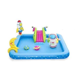 Plac zabaw wodny dla dzieci z dmuchaną rakietą i księżycem