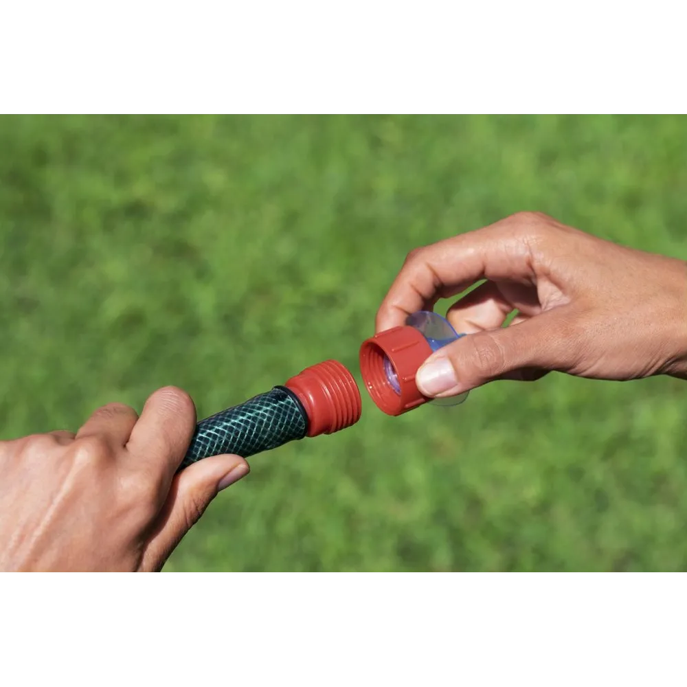 Fontanna flaming Bestway 52382 w trakcie pracy z silnym strumieniem wody