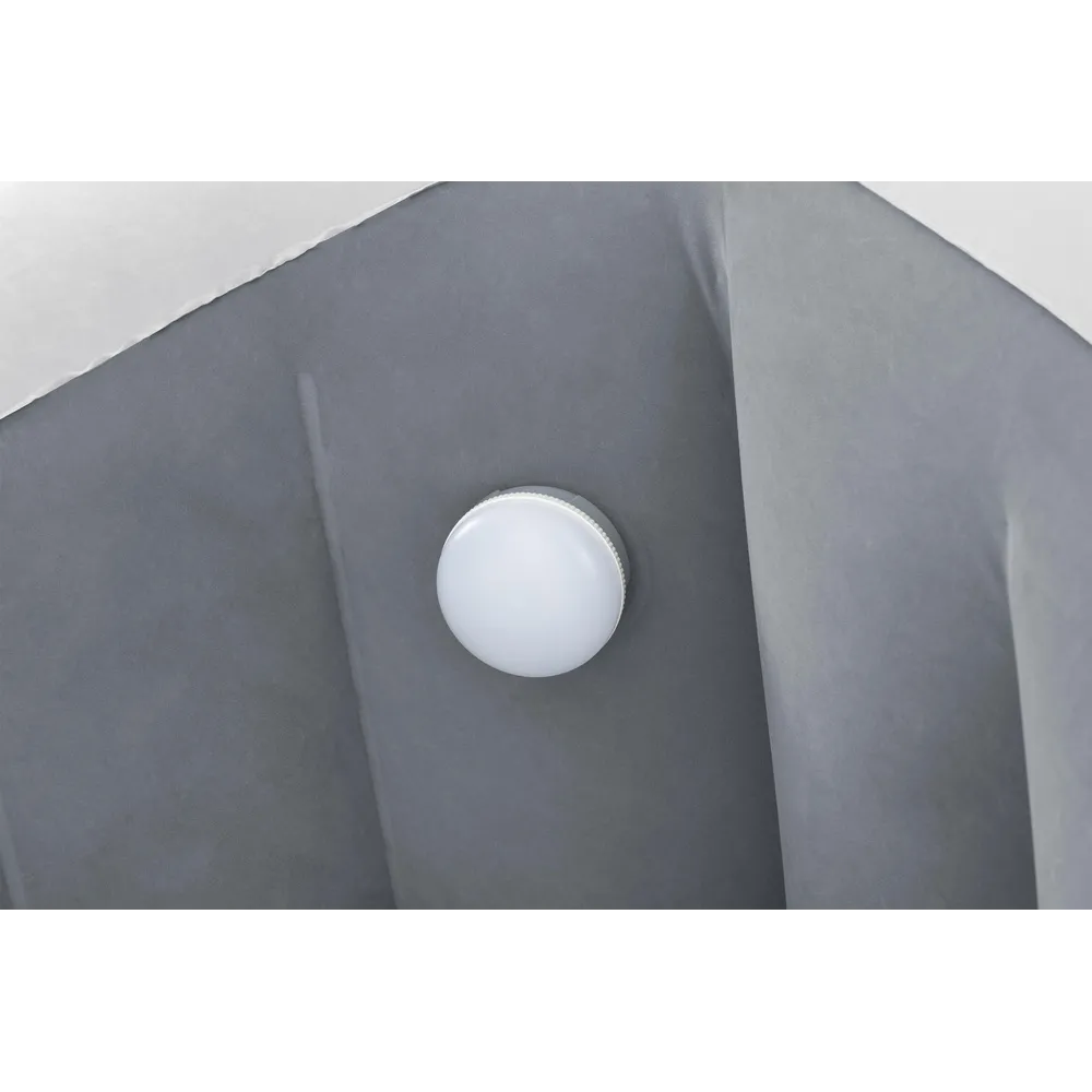 Przenośny materac dmuchany Bestway 67620 przygotowany na biwak