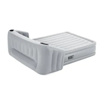 Zestaw dmuchanego materaca z pompką i łatką naprawczą na podłodze