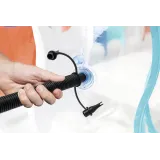 Letni odpoczynek w dmuchanym basenie na działce