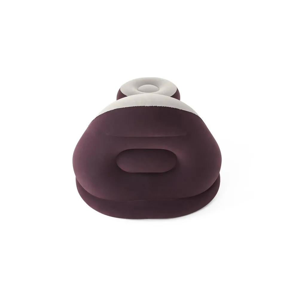 Przestronny fotel dmuchany Bestway z wygodnym podnóżkiem