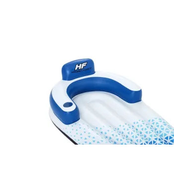 Dmuchany materac Bestway gotowy do pływania w basenie