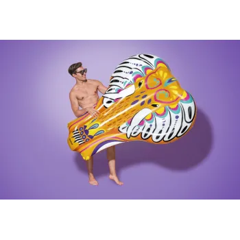 Komfortowy materac dmuchany na letnie przygody