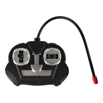 Quad RC z figurką kierowcy, przygotowany do jazdy w terenie