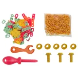 Wyposażony zestaw majsterkowicza z narzędziami oraz tablicą konstrukcyjną