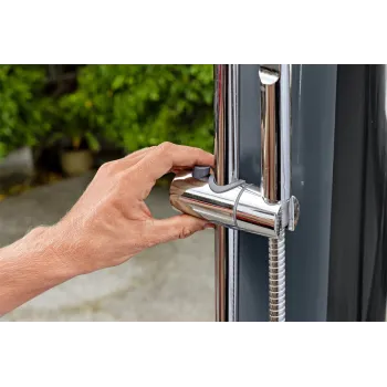 Wytrzymała konstrukcja prysznica solarnego Bestway 35L