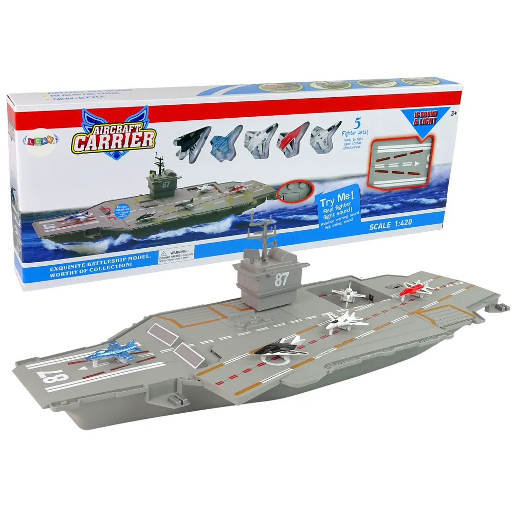 Duży statek lotniskowiec zabawka z efektami dźwiękowymi i świetlnymi