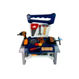 Zbliżenie na narzędzia z zestawu majsterkowicza dla najmłodszych