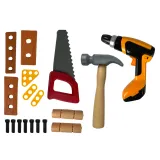 Dziecko bawiące się zabawkowym warsztatem z narzędziami