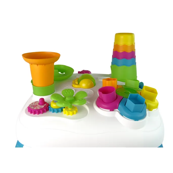 Stolik edukacyjny z piramidką, grzechotką i bezpiecznymi elementami