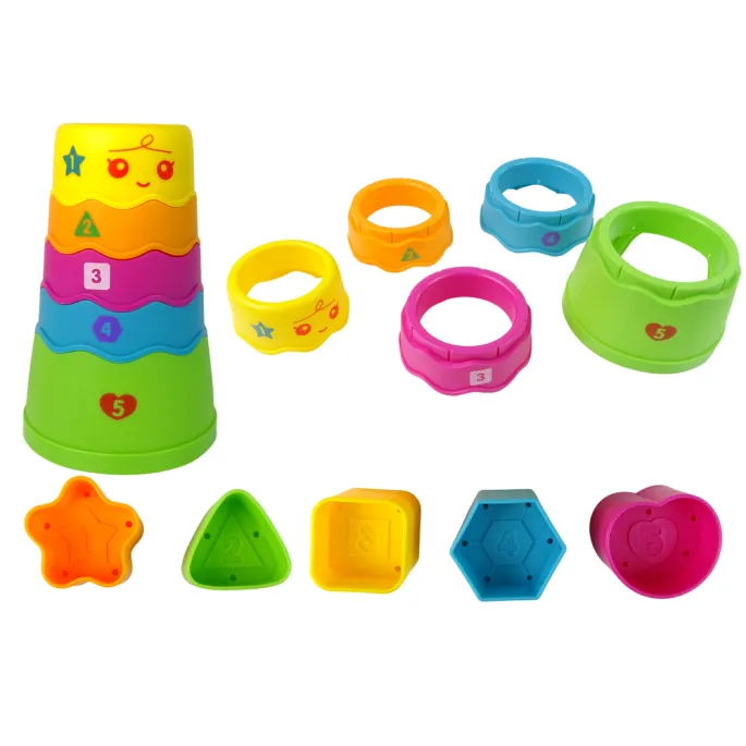 Edukacyjny stolik z dynamiczną zjeżdżalnią, stymulujący rozwój motoryki