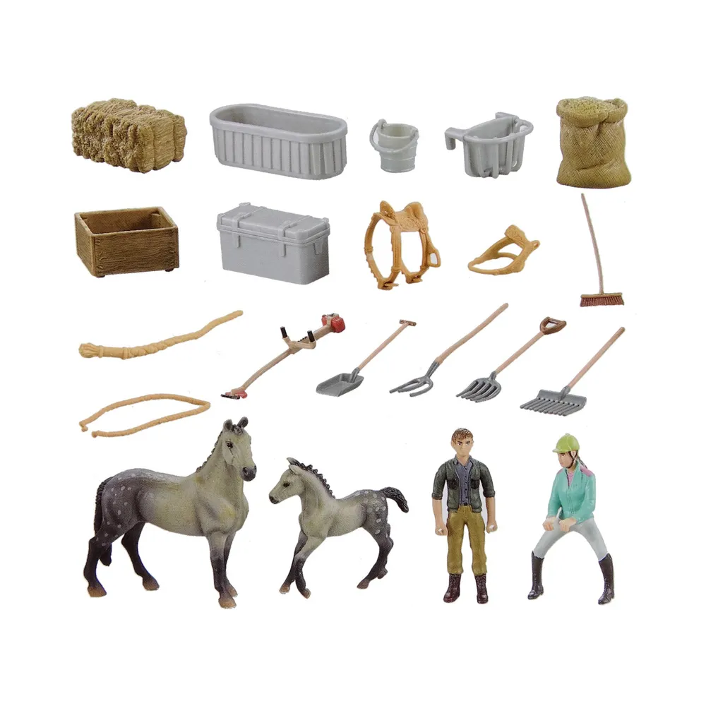 Szczegółowy zestaw farma z końmi i akcesoriami do zabawy