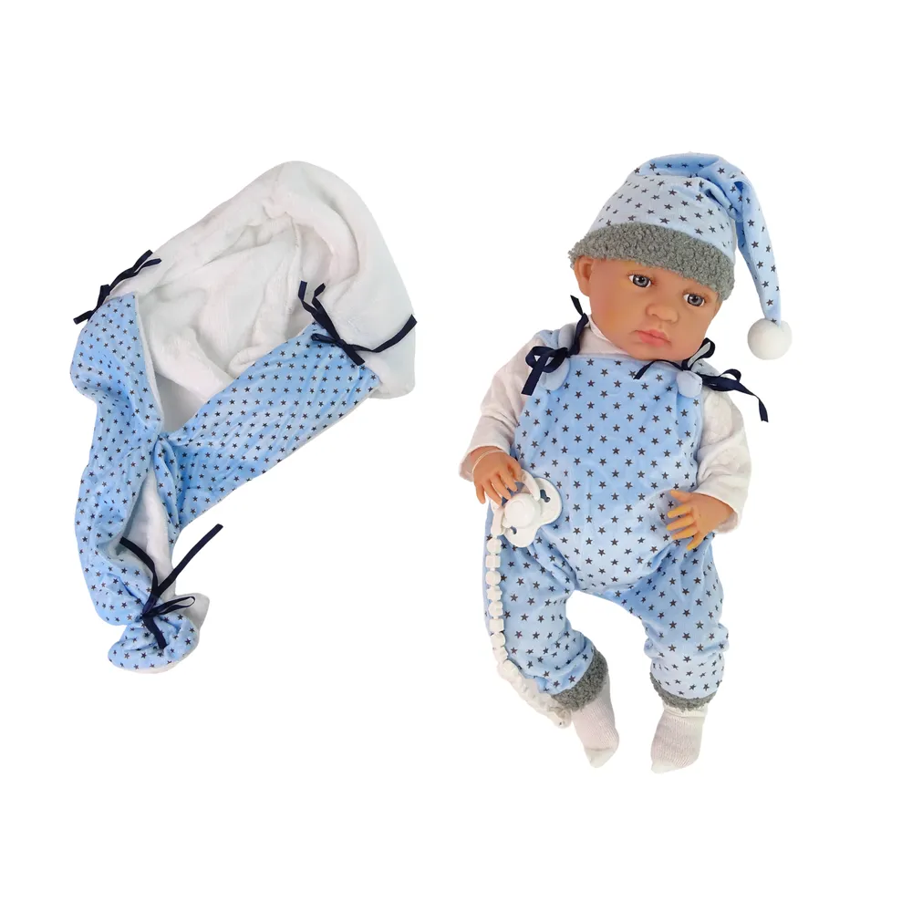 Detal lalki bobasa z miękkim tułowiem i ruchomymi kończynami