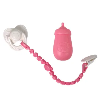 Akcesoria lalki bobas: smoczek, butelka i śliniaczek na tle białym
