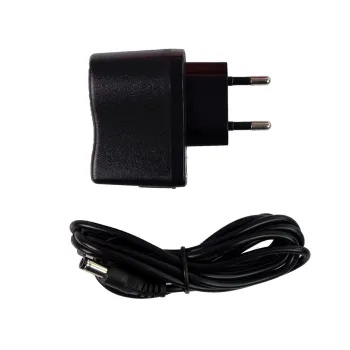 Świąteczna szklana dekoracja z realistycznym śniegiem i melodią