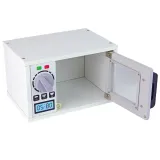 Biała mikrofalówka dziecięca z akcesoriami jak donuty i frytki