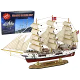 Kolekcjonerski model drewnianego żaglowca Sorlandet na eleganckiej podstawce