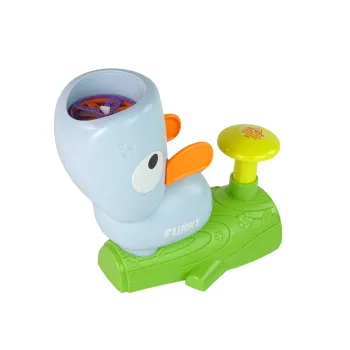 Dwie siatki i kolorowe frisbee z zestawu do gry zręcznościowej