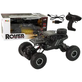 Czarne auto terenowe RC Rover 1:16 na pilot z dużymi kołami i napędem 4x4