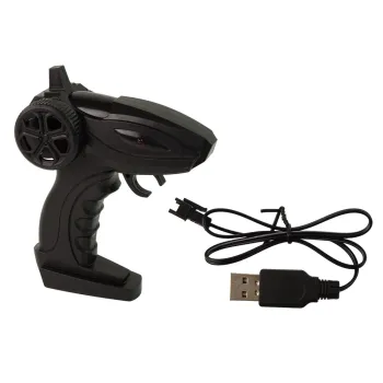 Zbliżenie na koła i zawieszenie samochodu RC do jazdy terenowej