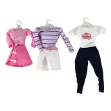 Lalka do czesania i przebierania z zestawem kolorowych ubrań