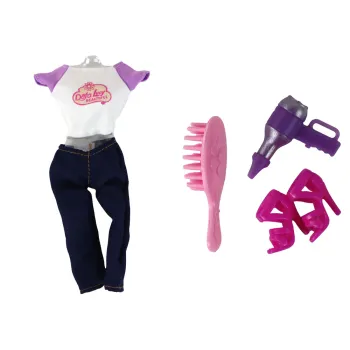 Niemowlę zawinięte w becik wraz z małą lalką dziewczynką i akcesoriami