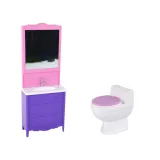 Różowy szlafrok i stylowe dodatki do pielęgnacji lalki