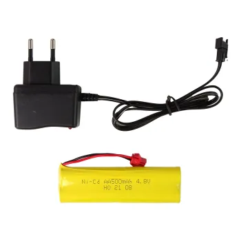 Duży traktor zabawkowy do zdalnego sterowania na podłodze