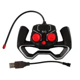 Sportowy design niebieskiego auta RC ustawionego na podwórku