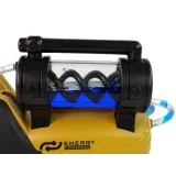 Widok z góry na całą zdalnie sterowaną koparkę żółtą