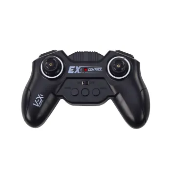 Pilot i autobus RC przegubowy podczas zabawy