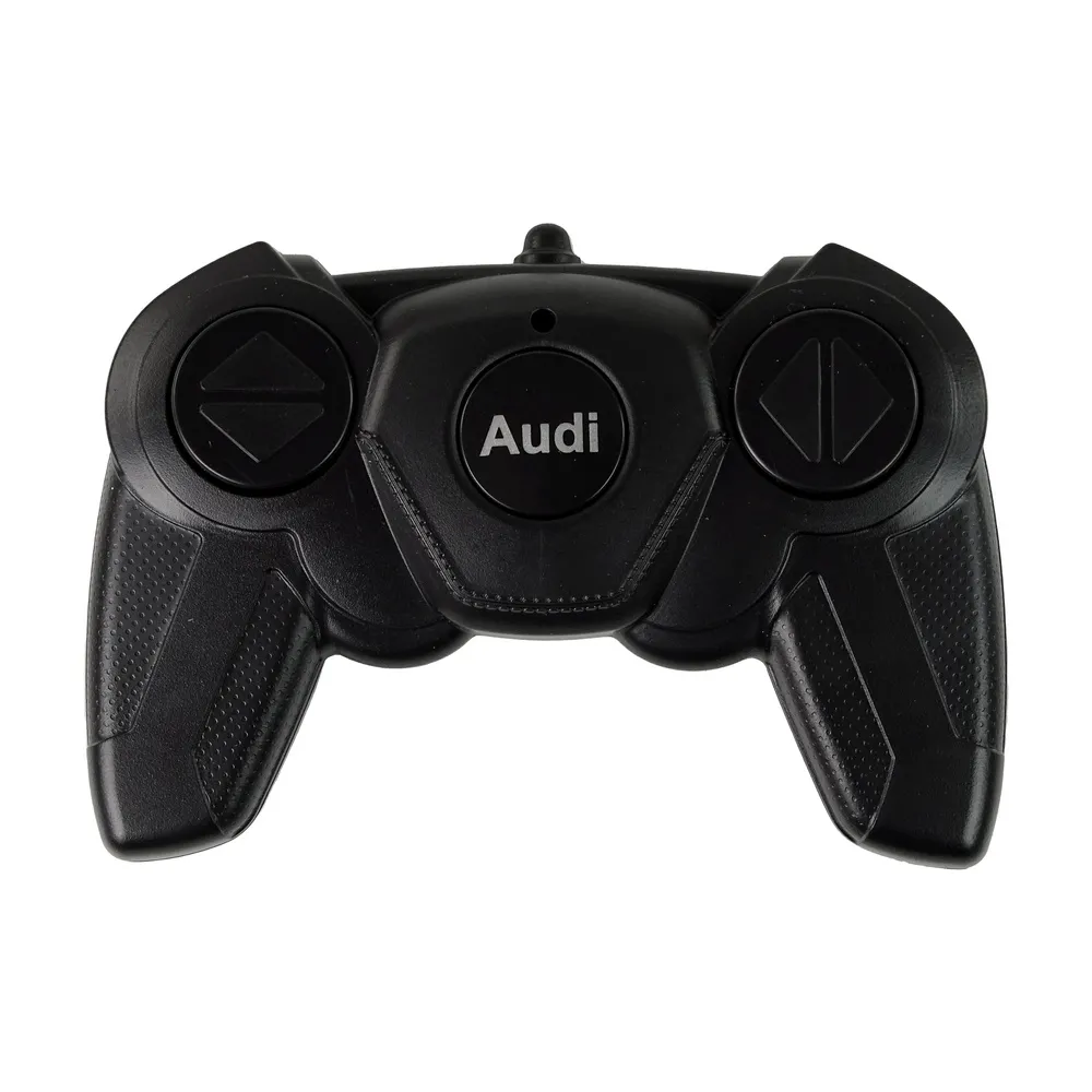 Zbliżenie na przednie reflektory Audi R8 R/C białego