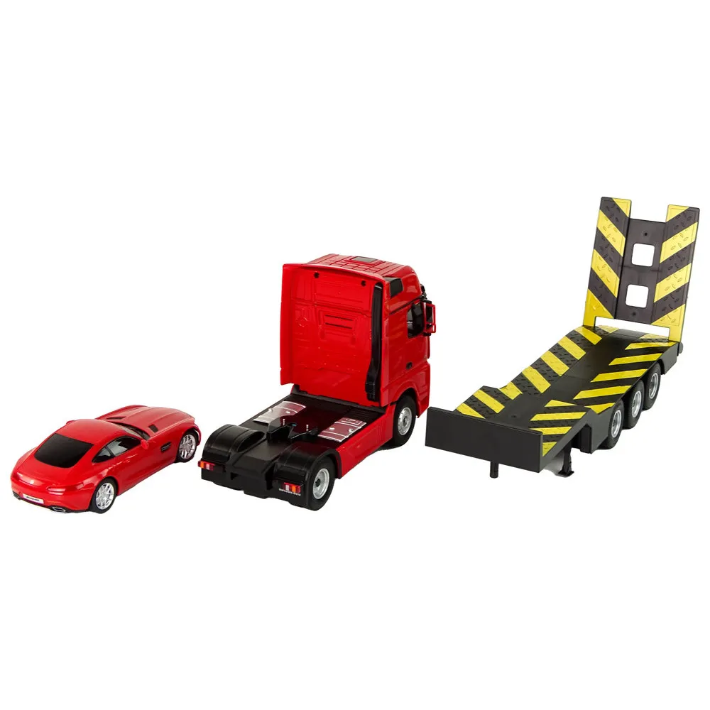 Solidna plastikowa laweta z gumowymi kołami na dywanie