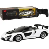 Zdalnie sterowany biały McLaren 1:24 Rastar na tle białego tła