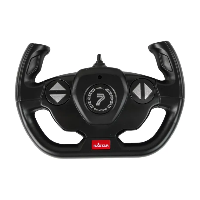 Duże gumowe koła auta R/C Mercedes-AMG F1 zapewniające doskonałą trakcję