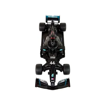 Zestaw z samochodem Mercedes-AMG F1 1:12, pilotem i instrukcją obsługi