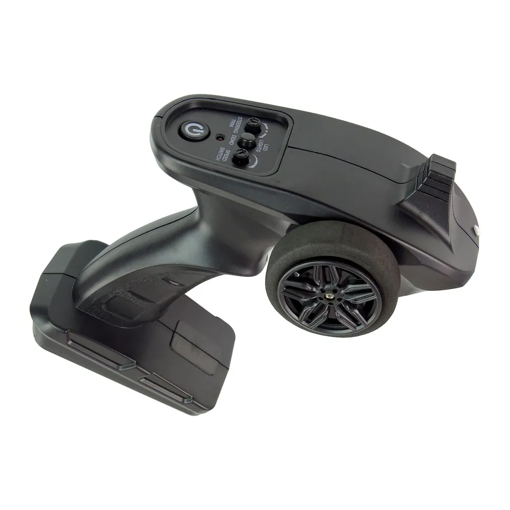 Widok na elegancką, czerwoną motorówkę RC podczas zabawy na jeziorze