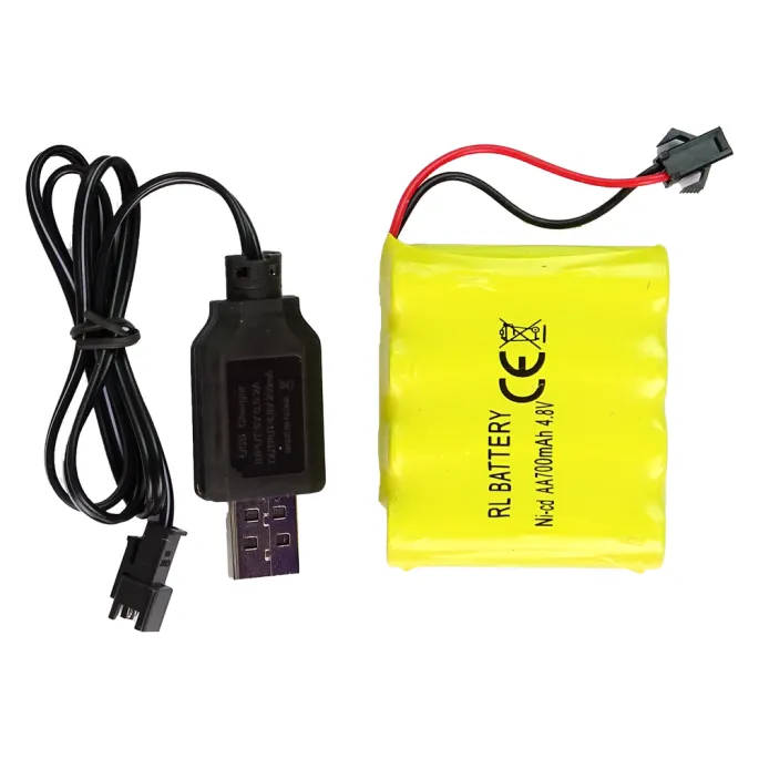 Samochód RC osiągający prędkość 20 km/h na zewnątrz