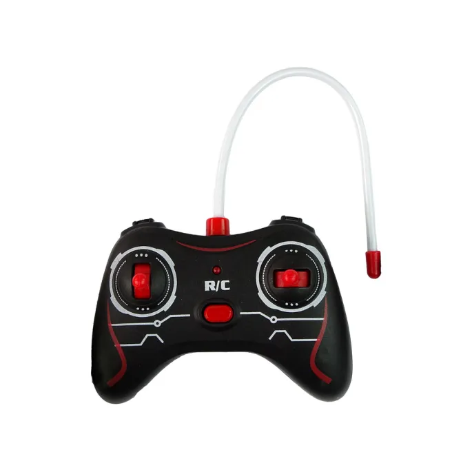 Kombajn rolniczy zielony podczas jazdy po podłodze