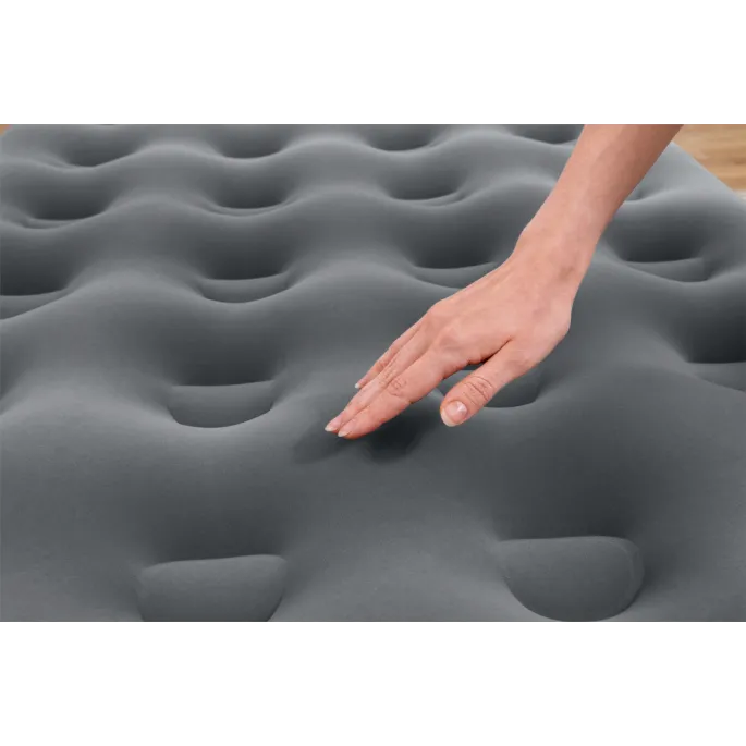 Materac z wygodną, welurową powierzchnią do odpoczynku