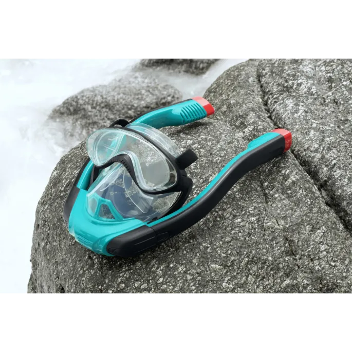 Maska do nurkowania Bestway 24058 na tle plażowym